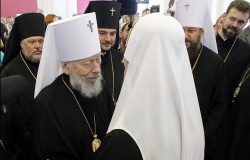 Священний Синод УПЦ КП створив комісію для діалогу з УПЦ МП